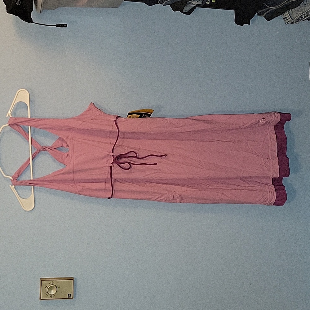 Mountain hardwear NWT dark and light purple dress size 12